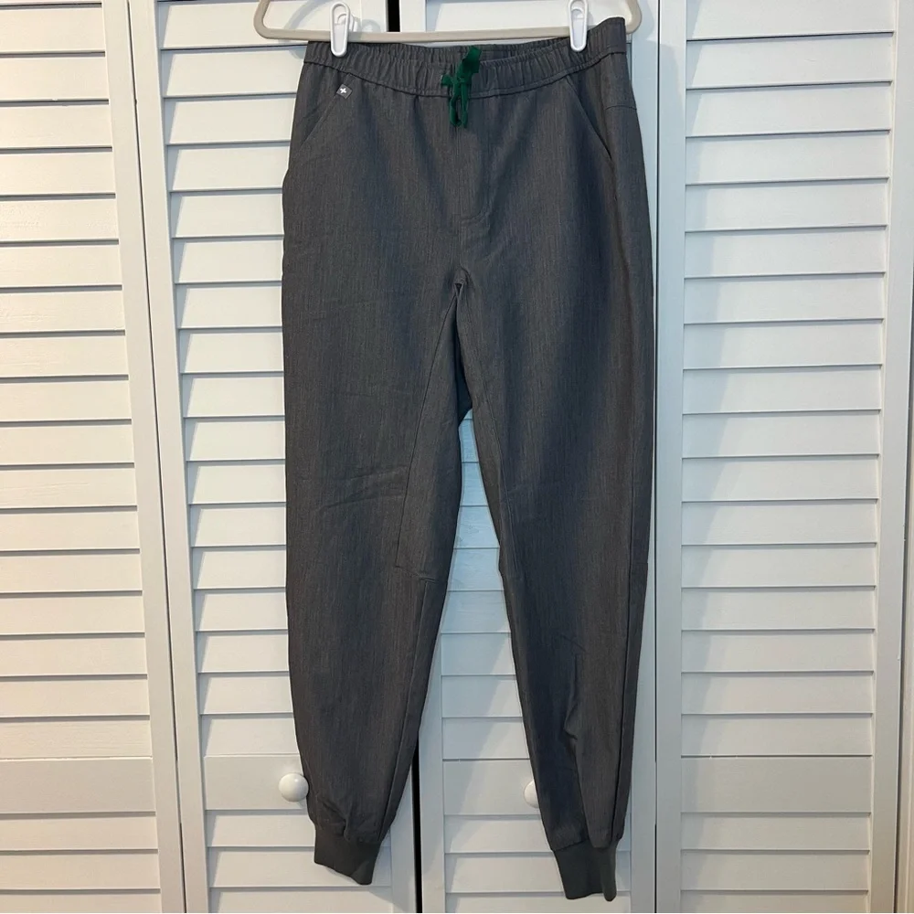 FIGS Mens Tansen Jogger Scrub Pants- Graphite Gray